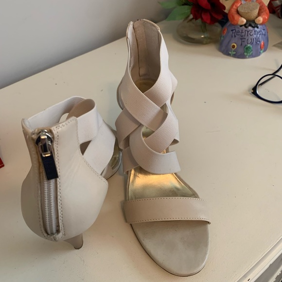 Heels - Picture 2 of 2